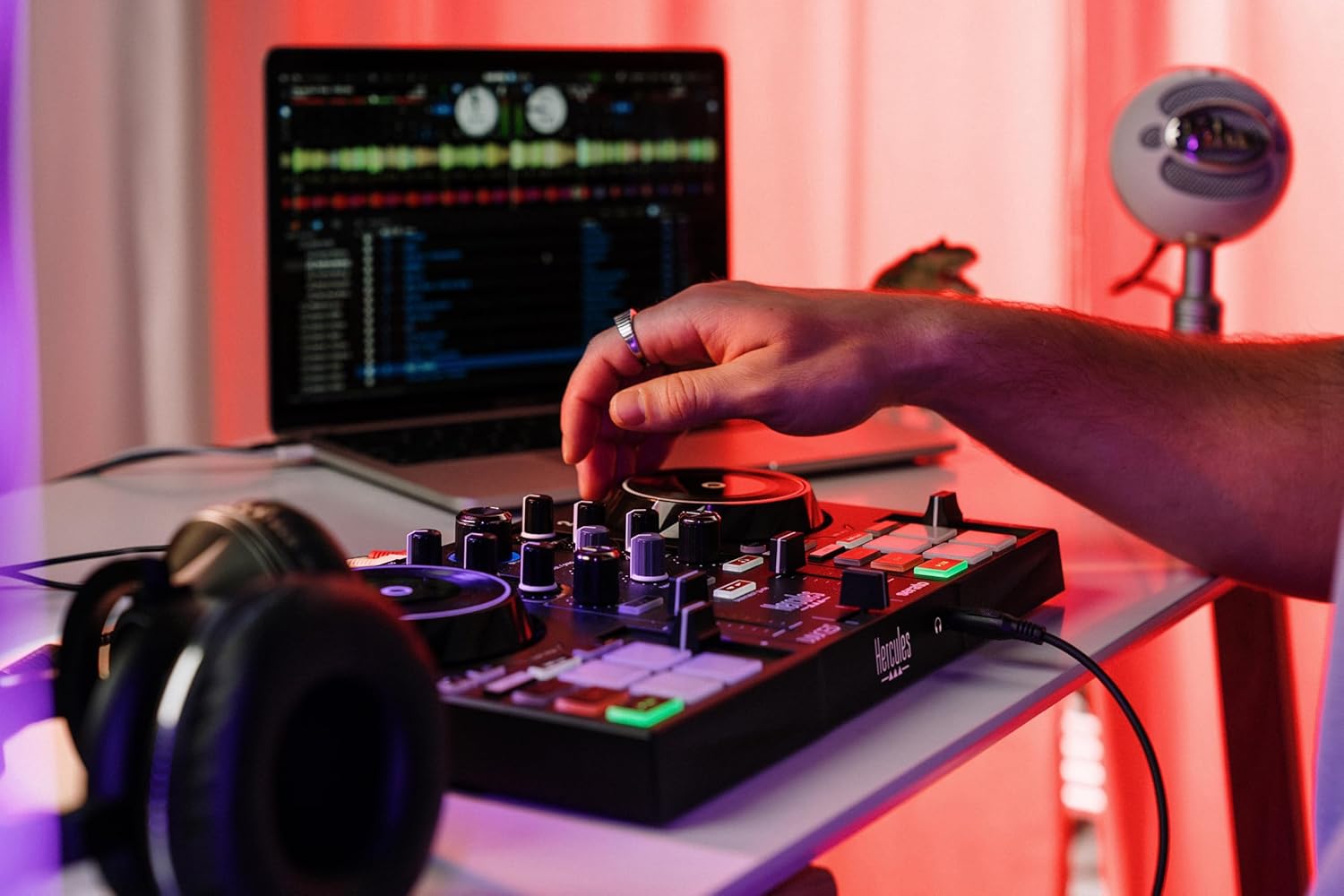 Hercules DJControl Inpulse 200 MK3 DJ Controller, 2 Deck DJ Mixer with Jog Wheels, Pads, C